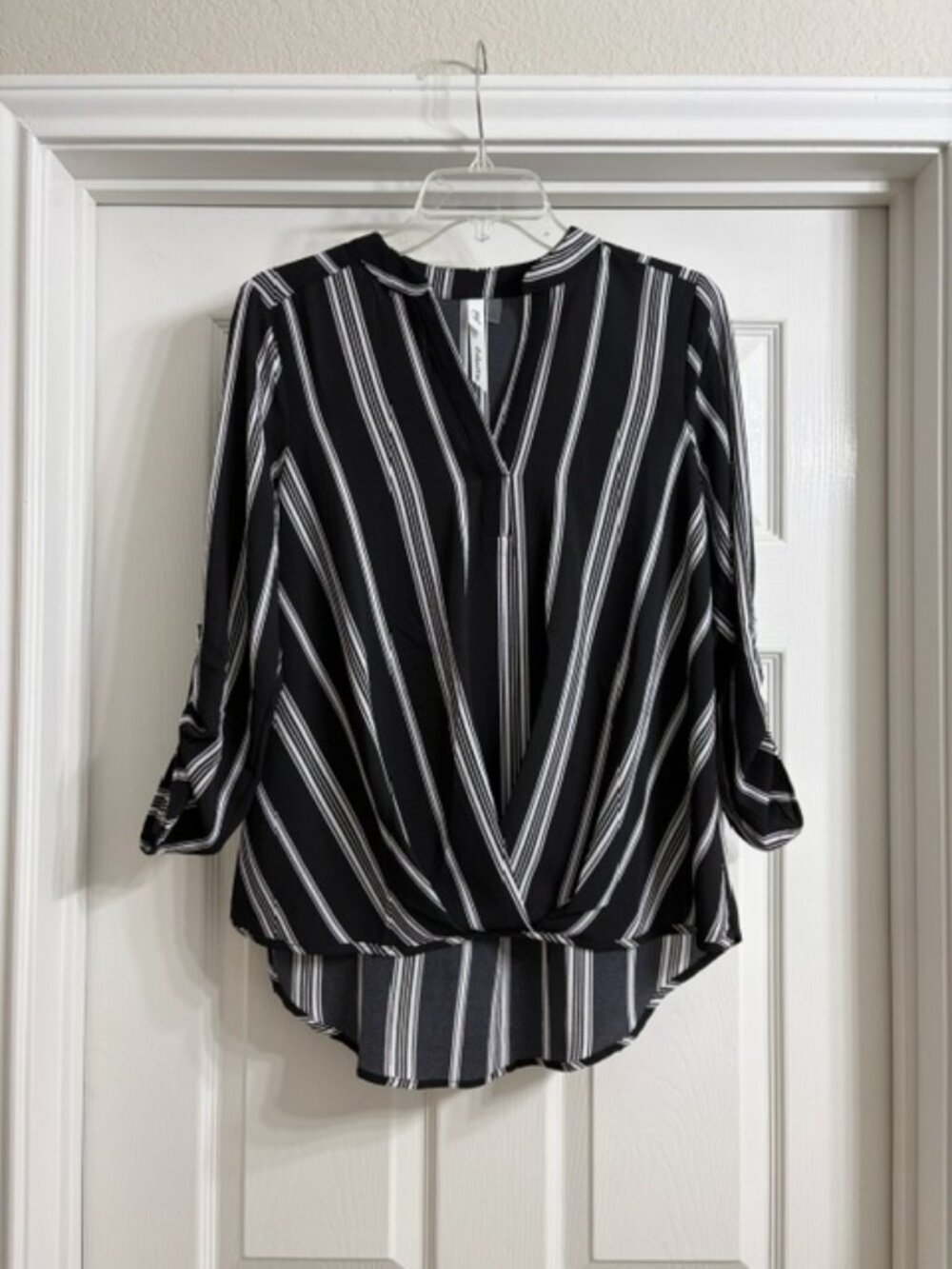 NY Collection Women's Black and White Tunic Blouse, Size Small